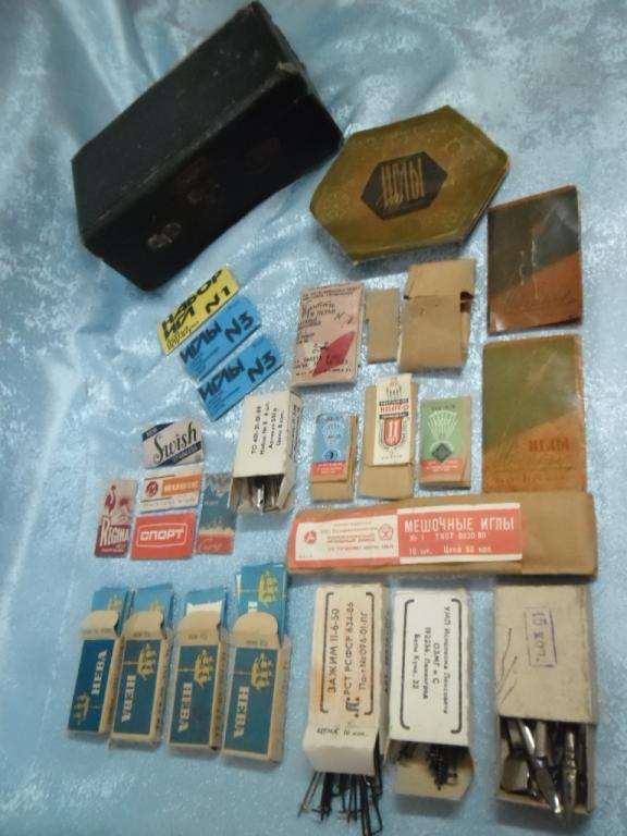 ЛЕЗВИЯ БРИТВЕННЫЕ. ИГЛЫ. ПЕРЬЯ. ЗАЖИМЫ.60-70 года