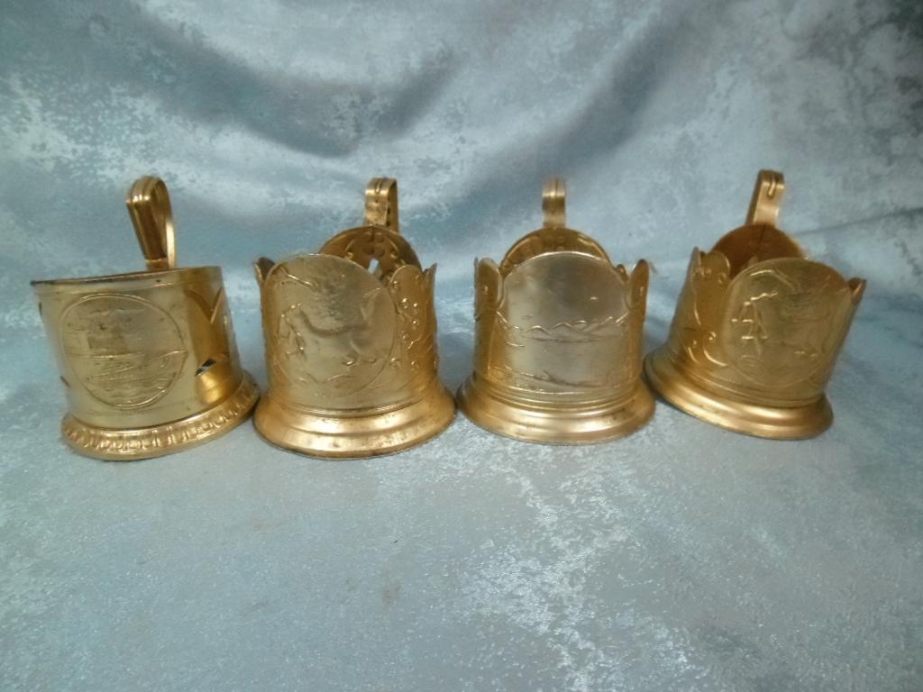 ПОДСТАКАННИК...4 ШТУКИ............
