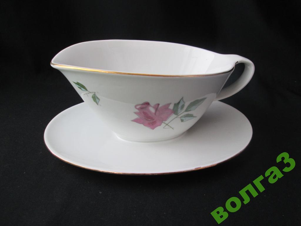 Соусник слитный с блюдцем KAHLA ГДР винтаж