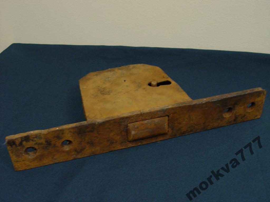 Замок старинный,кованый,врезной. 33,5*13 см.