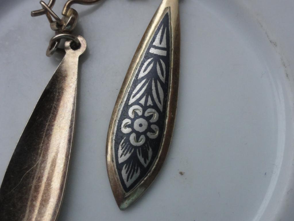 СТАРИННЫЕ СЕРЬГИ ЧЕРНЬ ПО СЕРЕБРУ РУЧНАЯ РАБ  70е