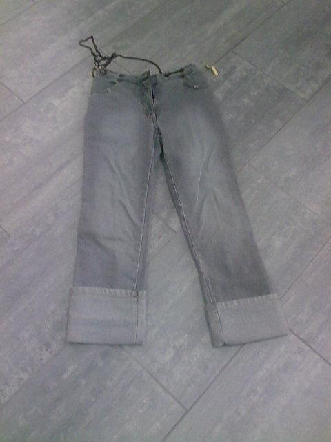 PATRIZIA PEPE  джинсы укороченные 40-42 пояс-цепь
