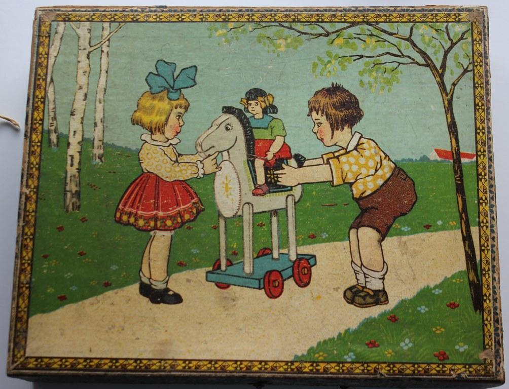 Набор cтаринных кубиков в коробке. Настольная игра Дети Детство.