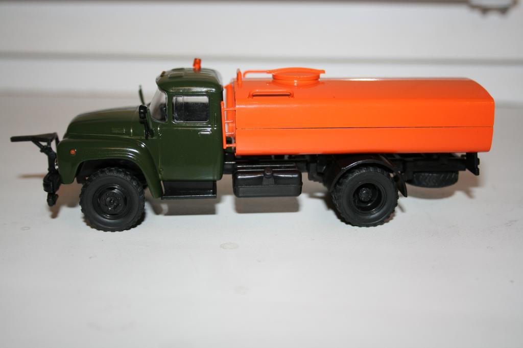 1 43 zil 130 polivomoechnaya mashina 80
