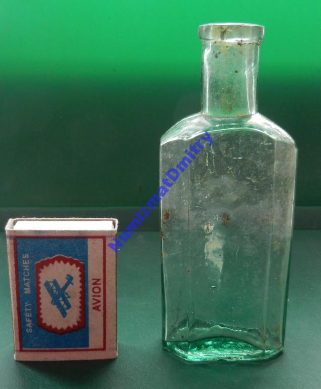 Мини-бутылочка восьмигранная из белого стекла