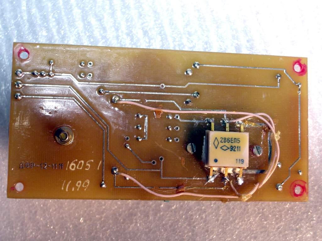 Микросхема стабилизатора. 286еп5. Микросхема 286еп5 что это. Микросхема 286 еп5 производитель. 1нт251 на плате.