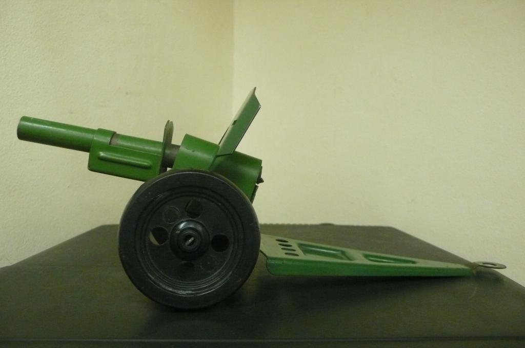 Игрушка  пушка из металла 1970 г.