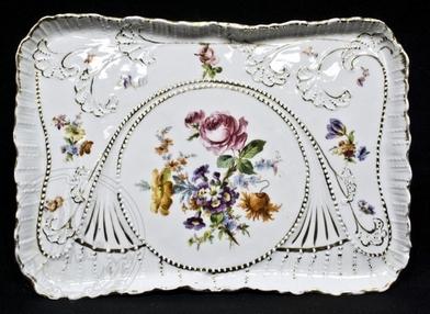 Поднос. Мейсен 1796-1801 гг. 26 х 18,5 см., скол