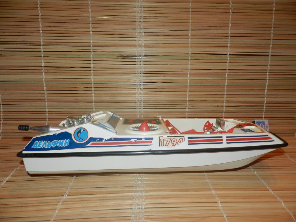 КАТЕР "ДЕЛЬФИН". СПОРТ. Дл. 50 см. Игрушка СССР 1970г.г.