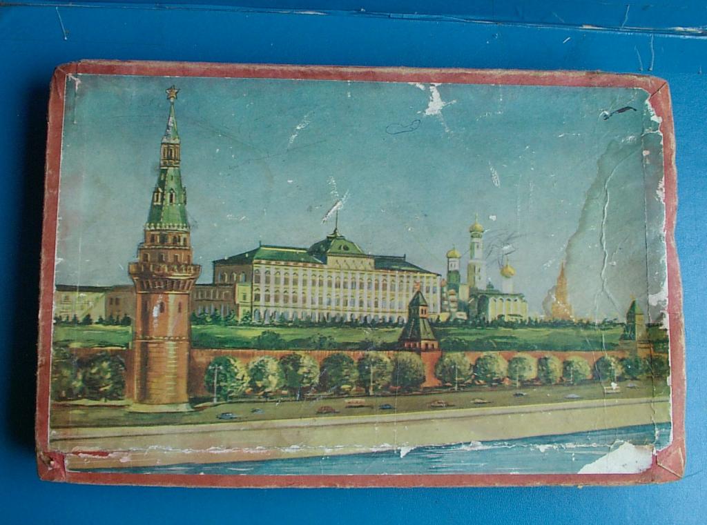Почему на московской купюре нет изображения кремля