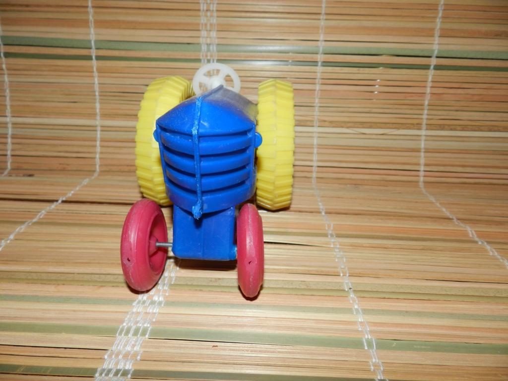 ТРАКТОР с желтыми Колесами. Дутыш. Игрушка СССР 1970-80г.г.