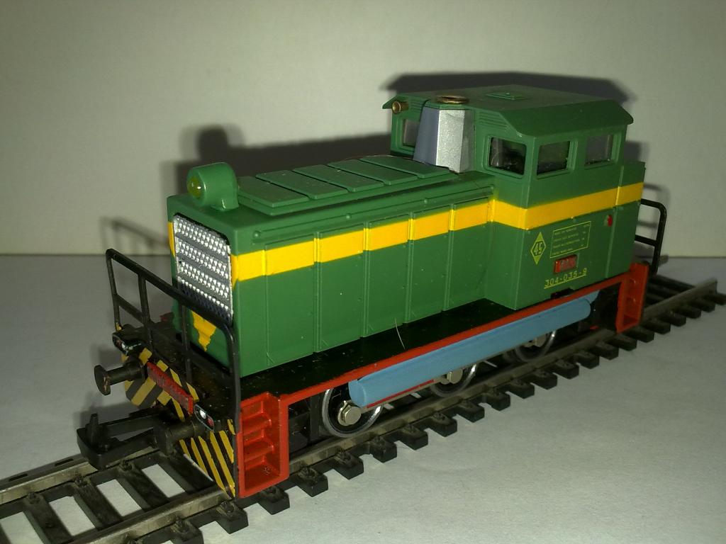 H0 HO 1/87 RENFE локомотив маневровый дизельный 304-035-9 Ibertren