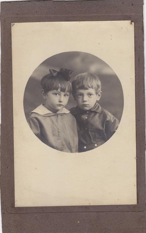 Фото Дети Девочка с мальчиком 1926 г Астрахань