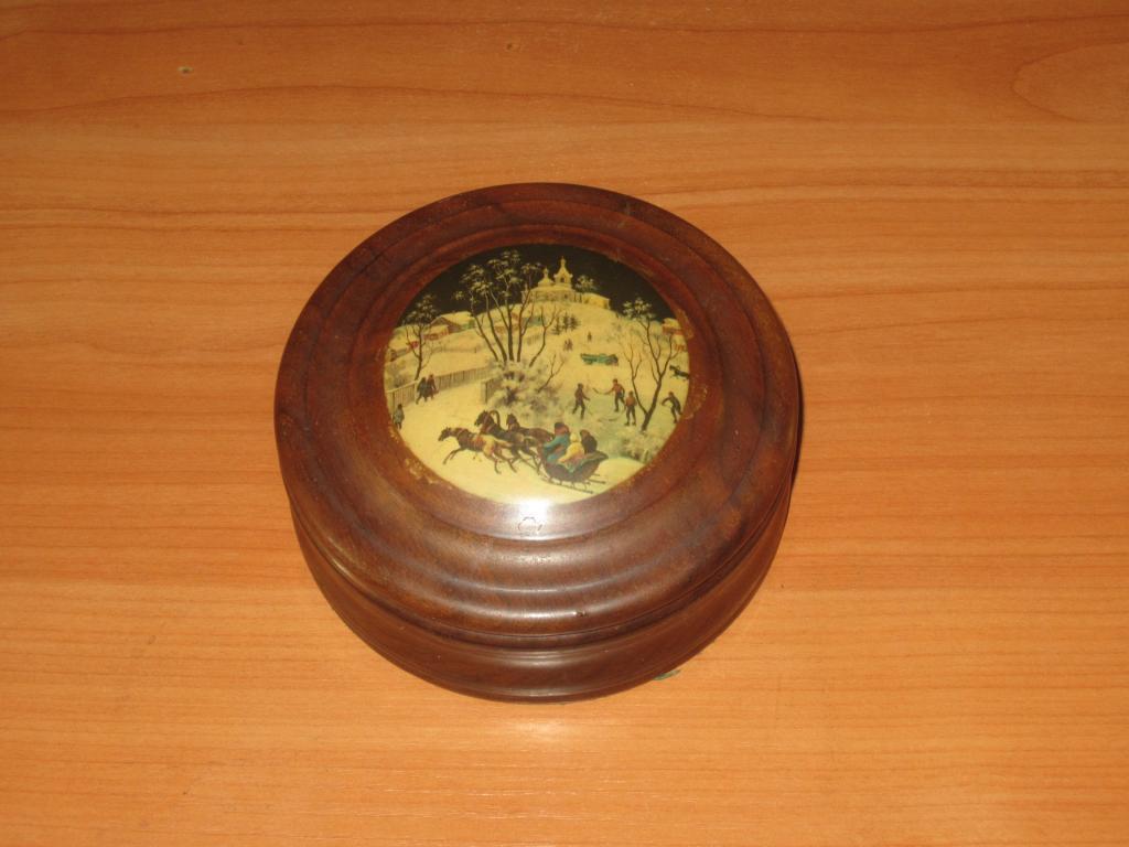 Шкатулка Советский лубок Церковь Хоккей Машина К.3 