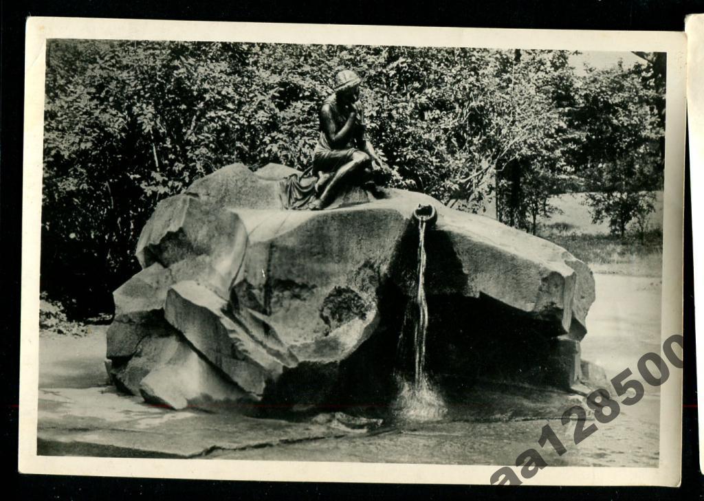 122 Пушкин 1953 Девушка с кувшином 