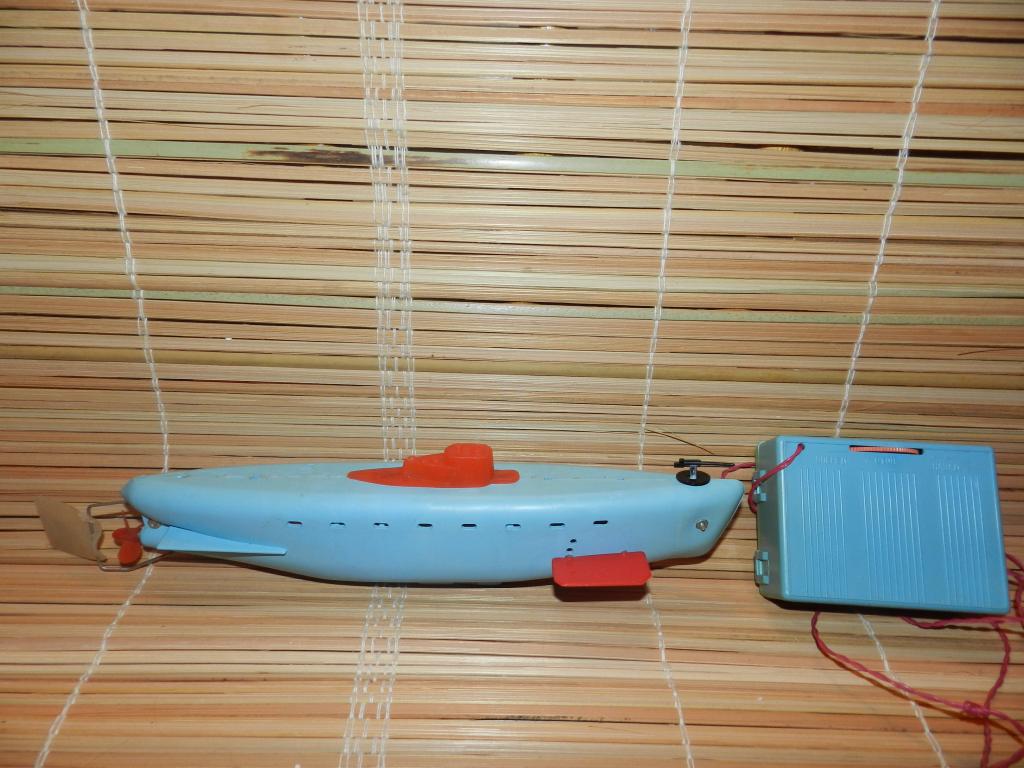 ЛОДКА Подводная-Субмарина, Электро-Механическая. Дл. 30 см. ГДР 1970-80г.г.