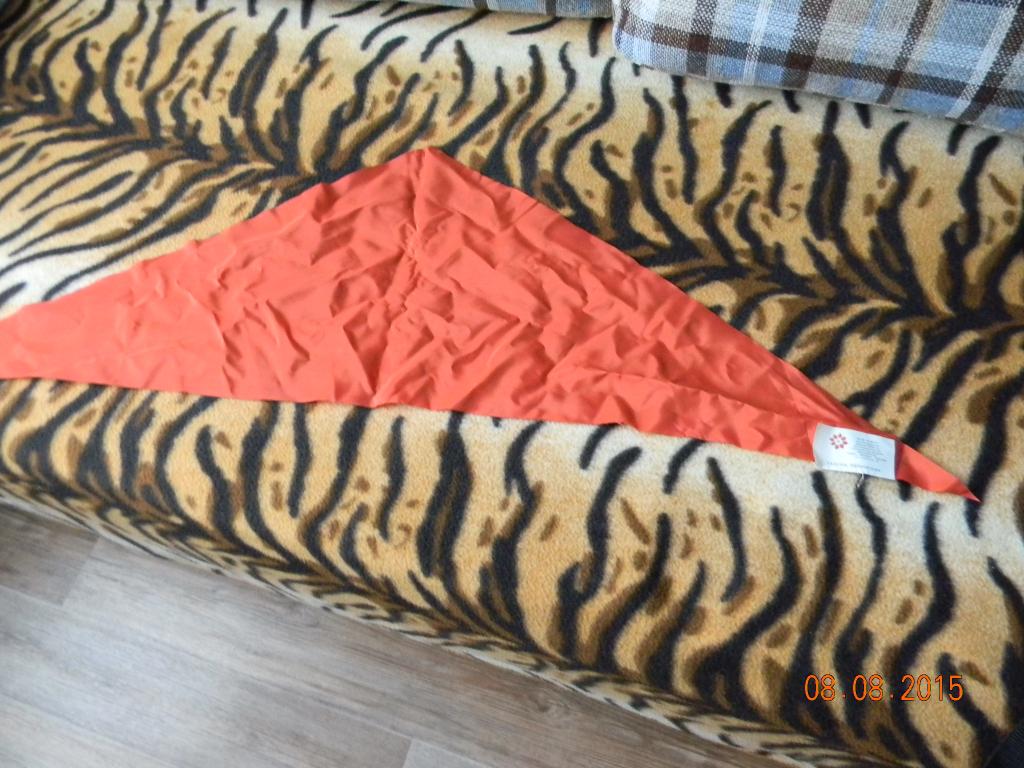 Галстуки пионерские,новые с этикетками 1990 г выпуска.