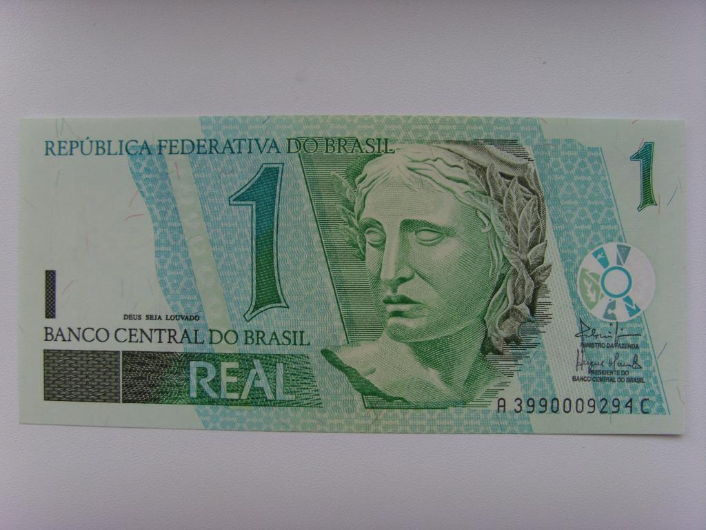 БРАЗИЛИЯ  1  реал   1997-2001г.  UNC