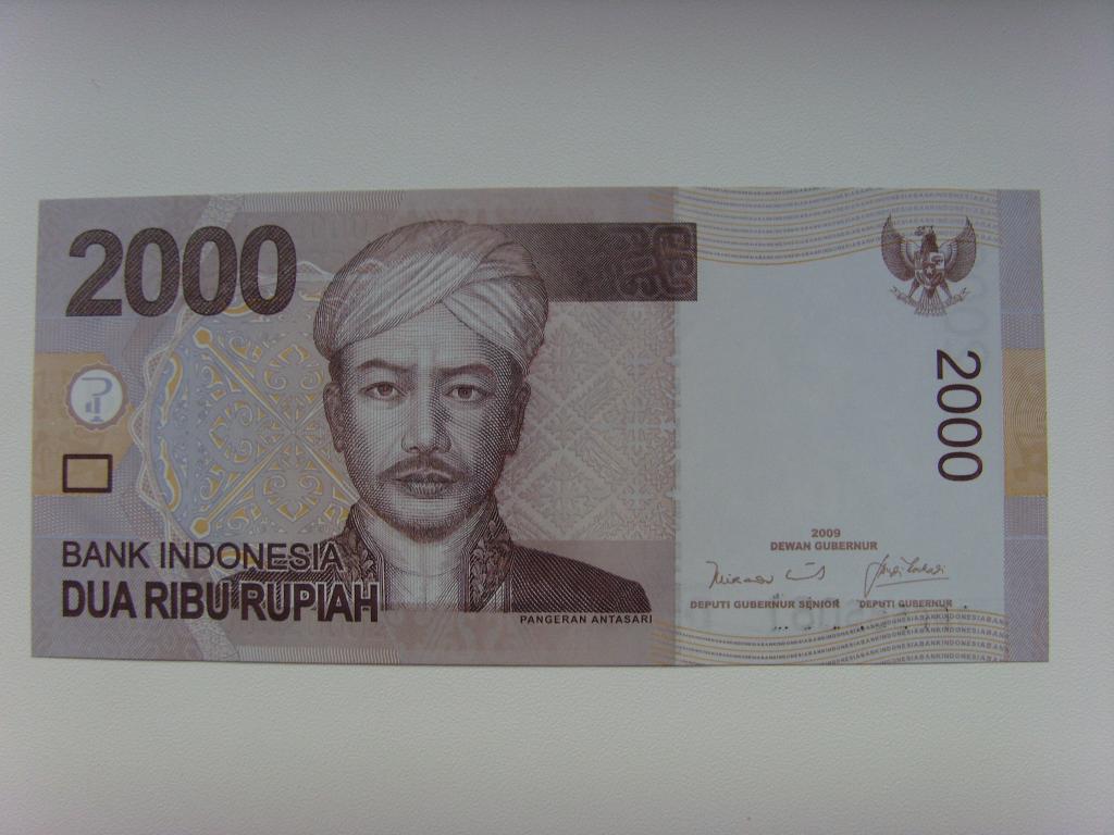 ИНДОНЕЗИЯ  2000  рупий  2009г.  UNC
