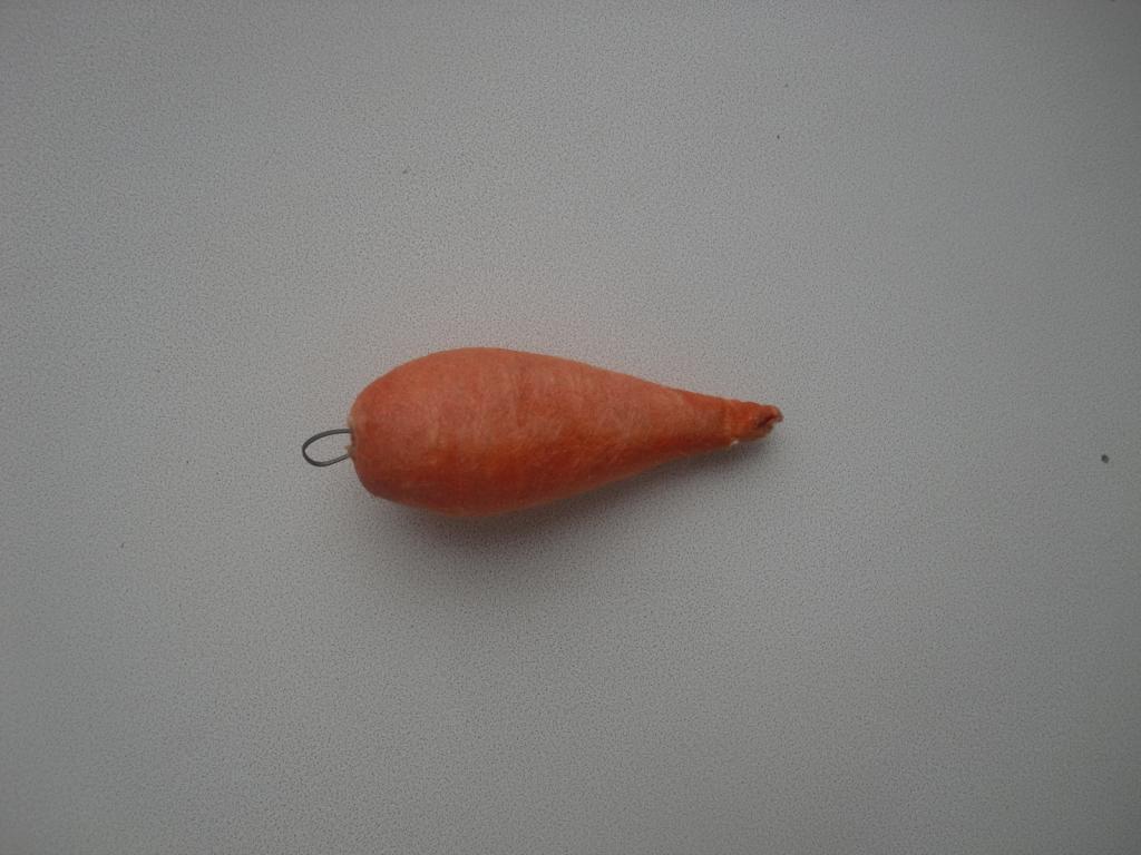 Морковка.Вата.Длина 6.5 см.