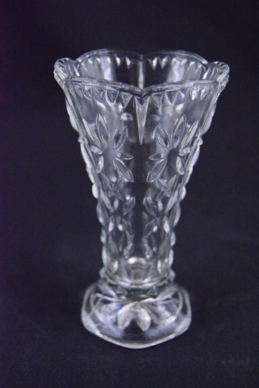 Миниатюрная декоративная вазочка из стекла. Европа. Арт. 700094