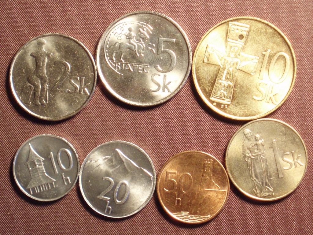 Монеты 2001 года цена стоимость монеты. Набор монет 2001 года. Франция набор монет 2001. Набор монет Австрии 2001. Словакия набор 2000.