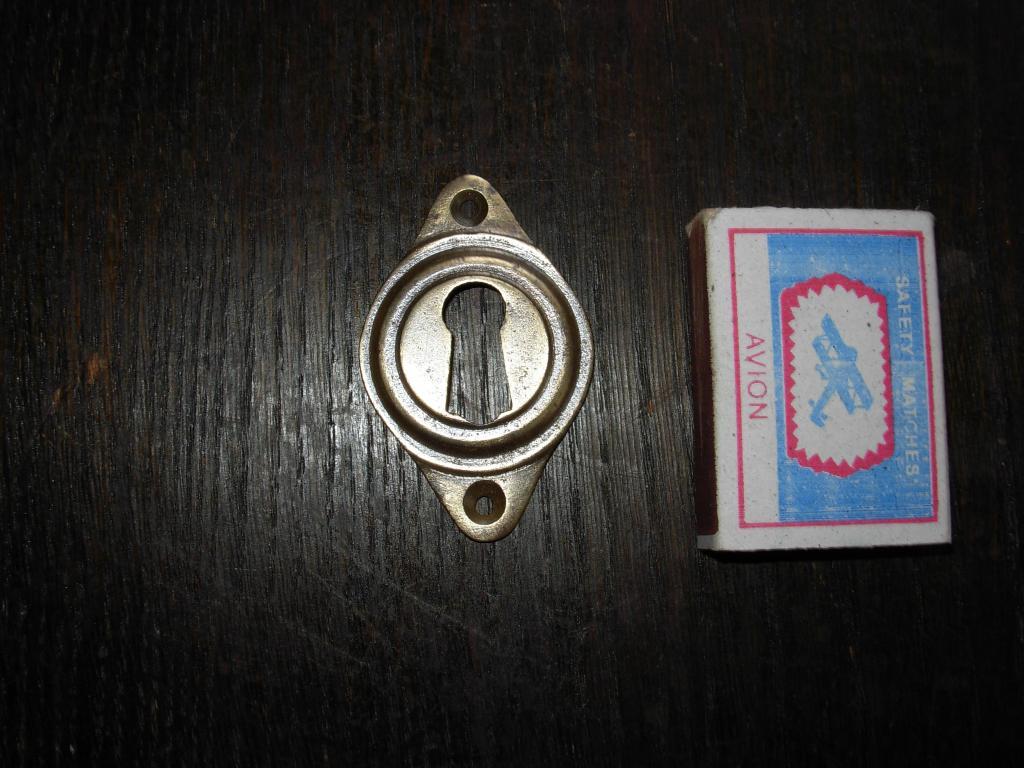 Накладка на замок скважина под ключ бронза патина 