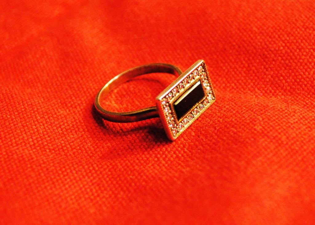 КОЛЬЦО СЕРЕБРО 925 агат фианиты Россия р-р 18