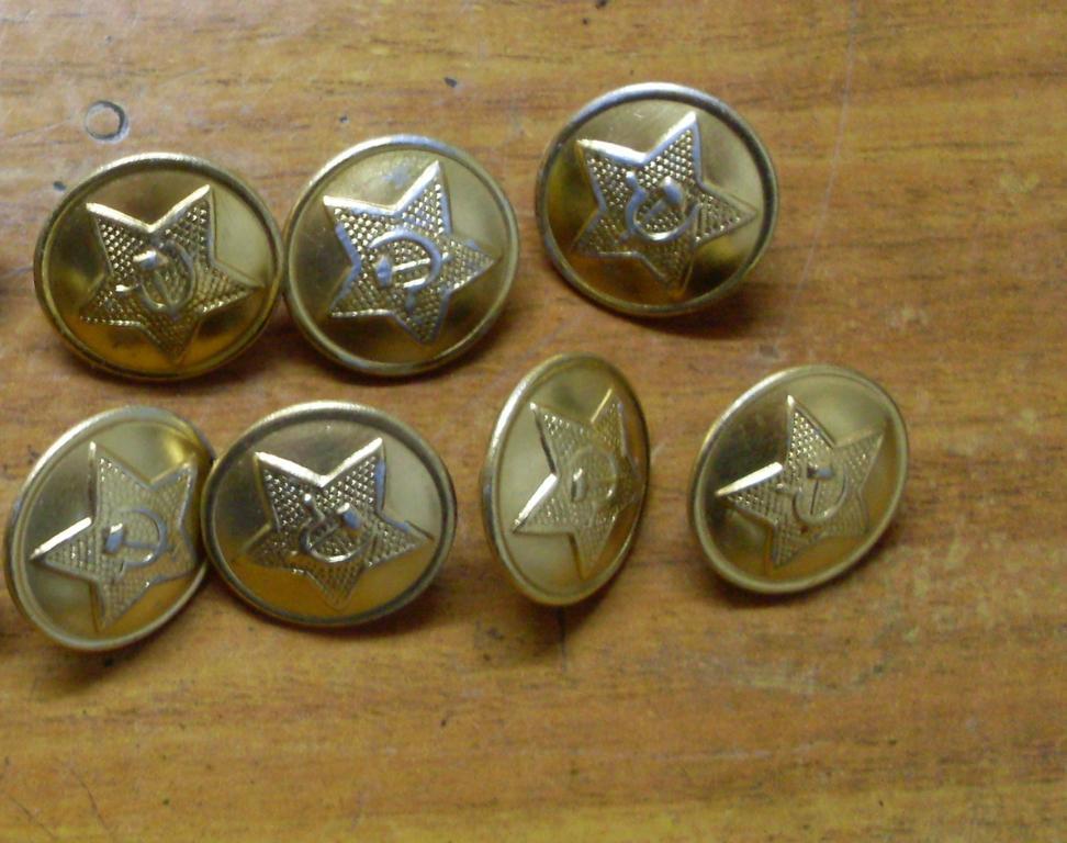 Пуговицы солдатские большие - 7шт.  СССР одним лотом 