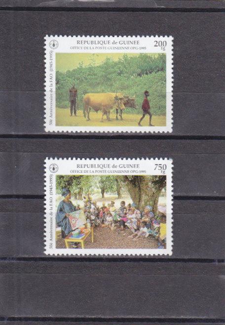 GUINEE  ГВИНЕЯ    Фауна  Коровы  Пара  1995   5 Евро   Сост**