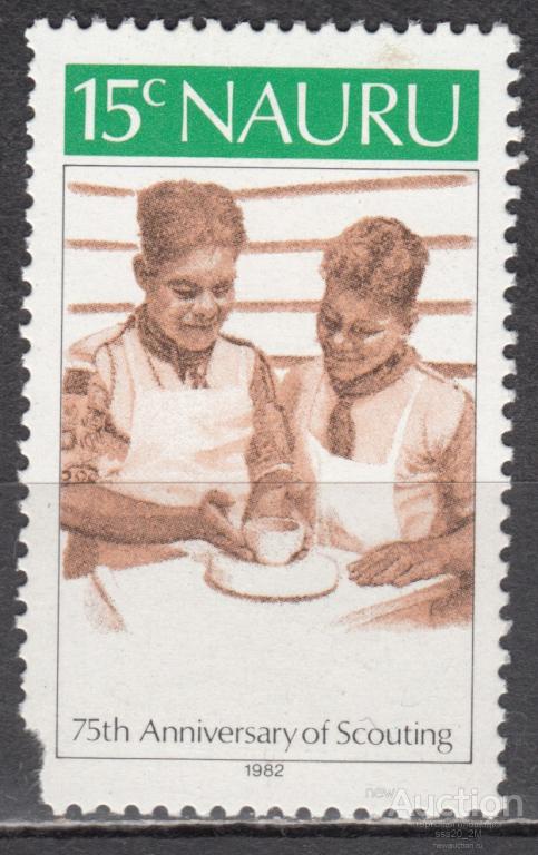 Науру 1982 женщины-скауты Mi243 MNH дефект
