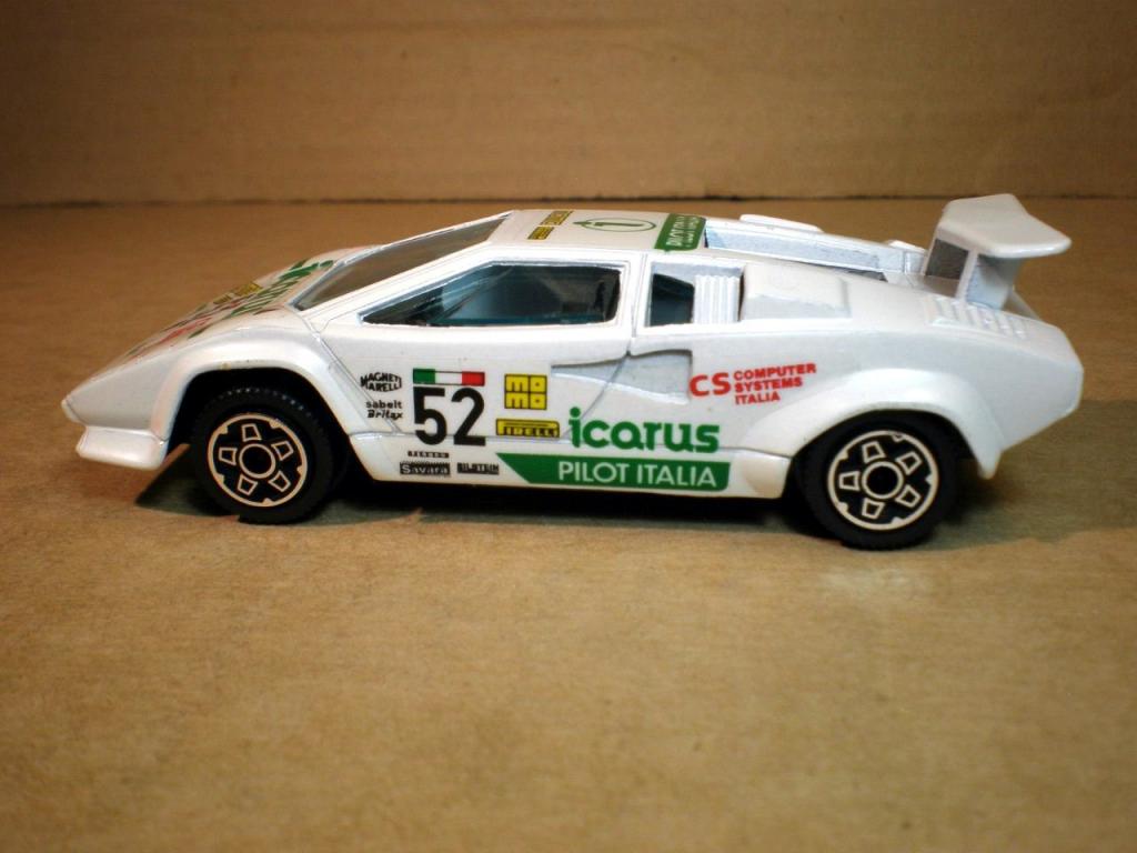 Bburago Lamborghini Countach 5000 1 43 ITALY Burago 4127 1990 91 Auction.ru su company. 66061894672703