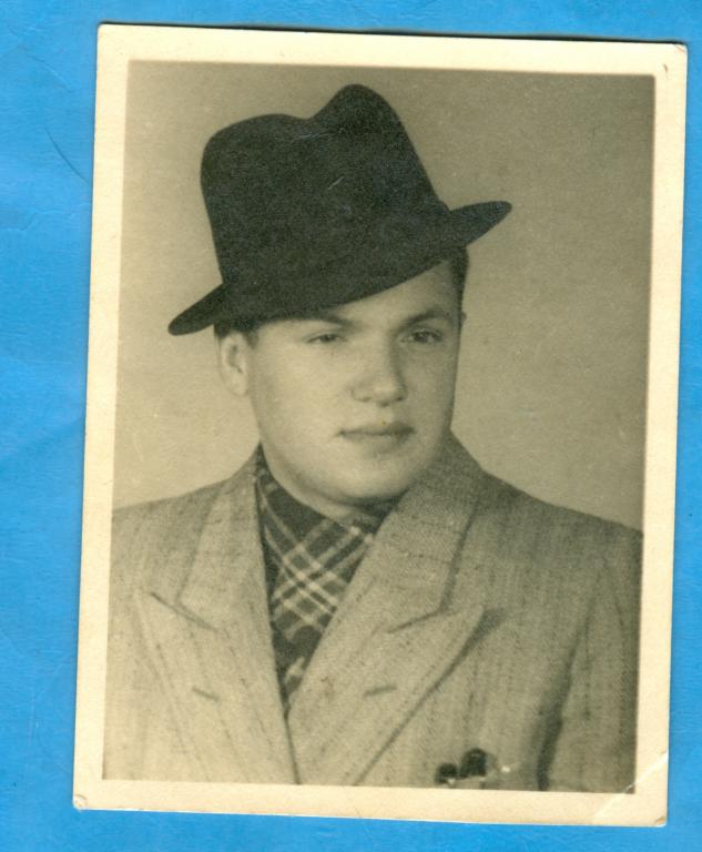 Наши люди в Германии, 1949, 6 х 8 см