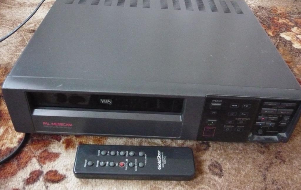Видеомагнитофон GOLDSTAR VCP-R1010W