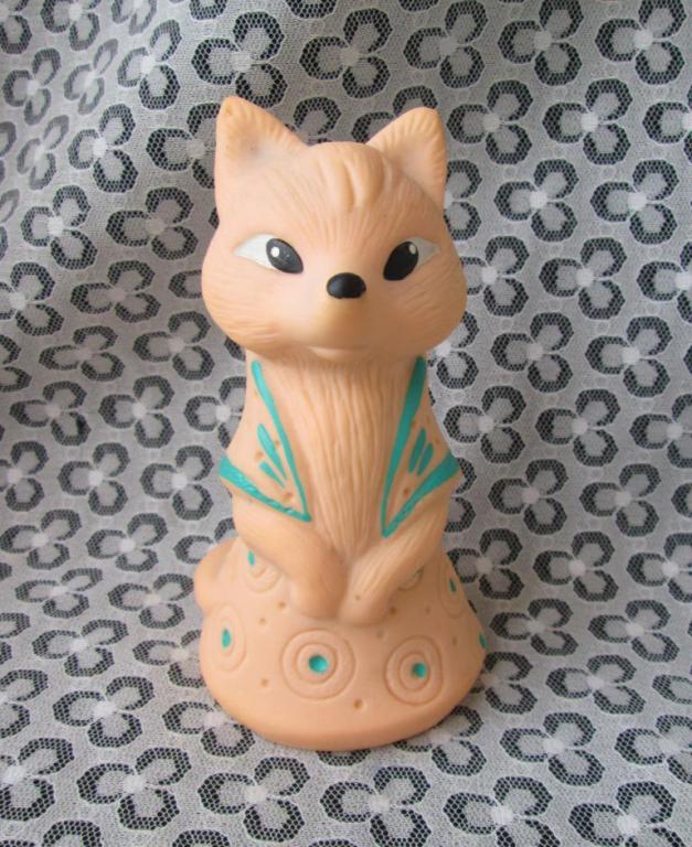 Игрушка резиновая Лиса лисичка нарядная винтаж СССР клеймо