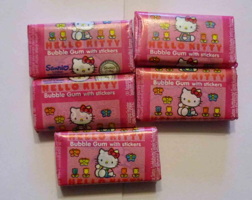 ЖВАЧКА  1 шт HELLO KITTY