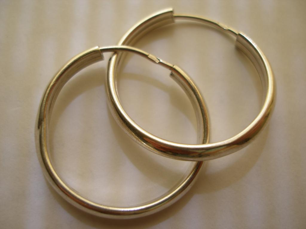 Серьги -кольца.Серебро 925 пробы.2,2 гр.