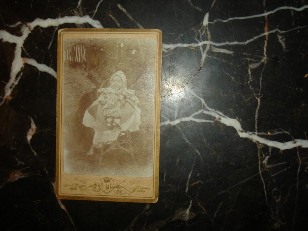 Старинный визит-портрет. МЛАДЕНЕЦ Аня Фрязина,ЧЕПЧИК,ПИНЕТКИ, СПб,фотограф-любитель, Россия