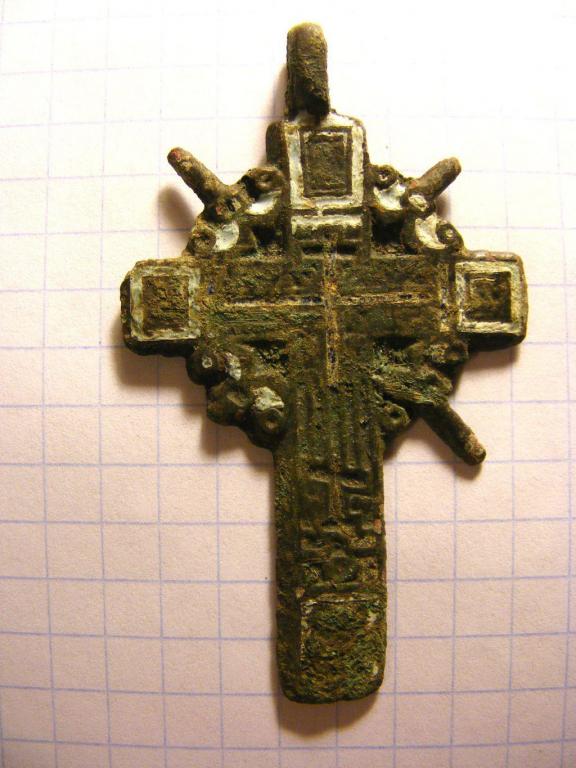 Крест.Красивый с лучами.17век.Эмаль 