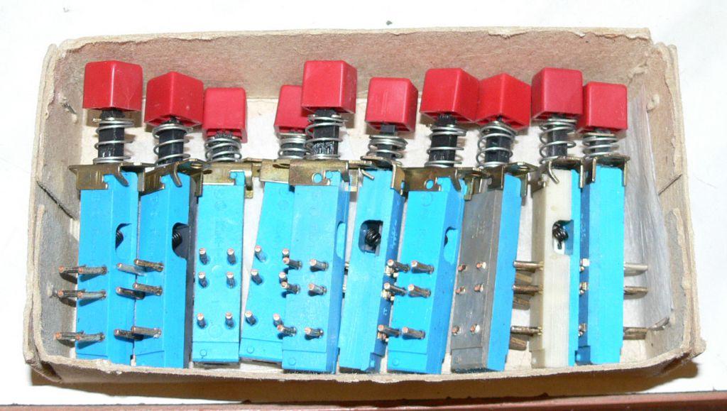 Переключатель кнопочный ПКН41-1-2 — покупайте на Auction.ru по выгодной ...