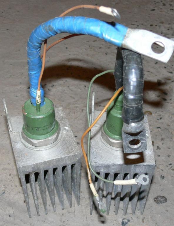 Управление симистором схема включения. Тс160 симистор. Радиатор для симистора. Радиатор для симистора. Регулятор мощности 220в на симисторе.