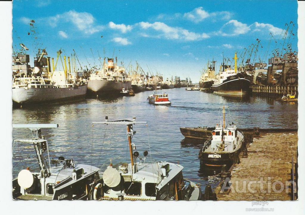 1323.Корабль,суда в порту Бремен.