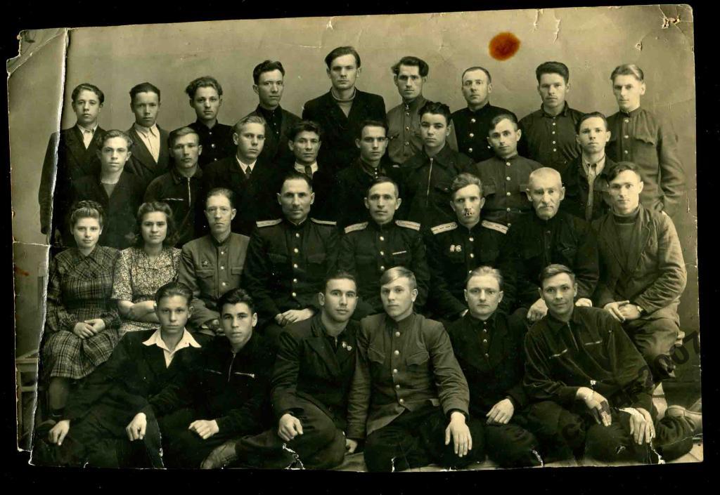 ф43 железнодорожники ЖД значки р-р 22х14 