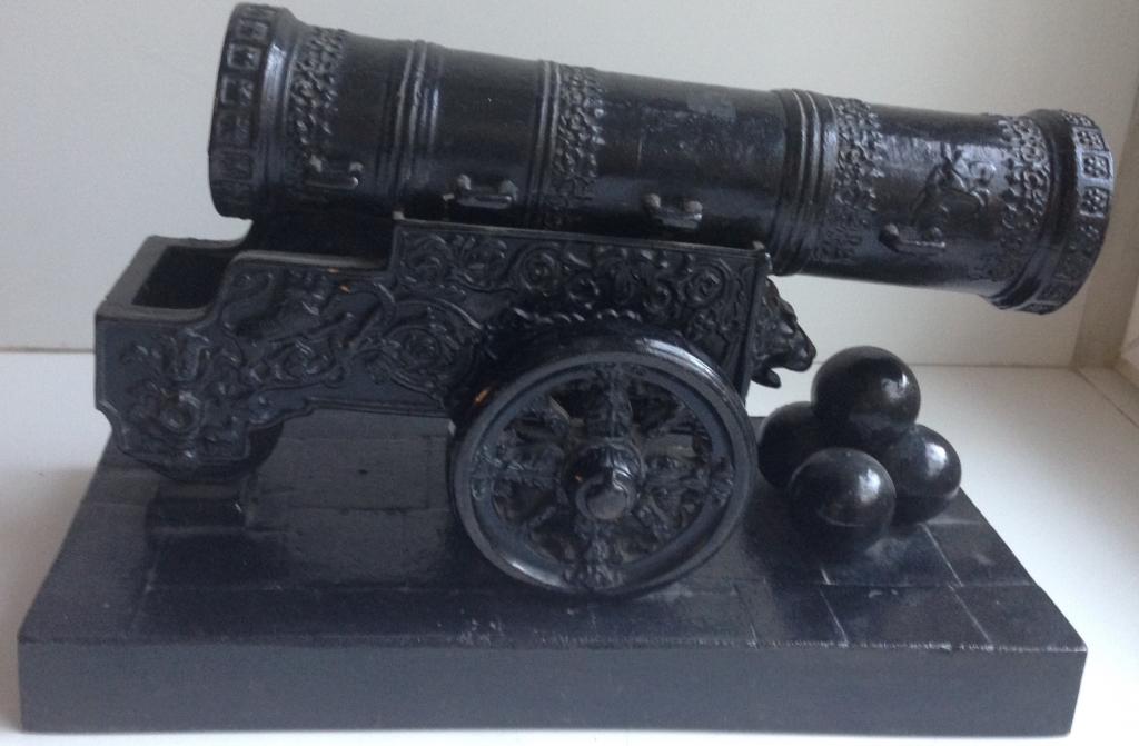 ЦАРЬ ПУШКА  !  КАСЛИ 1982 год. ОРИГИНАЛ !