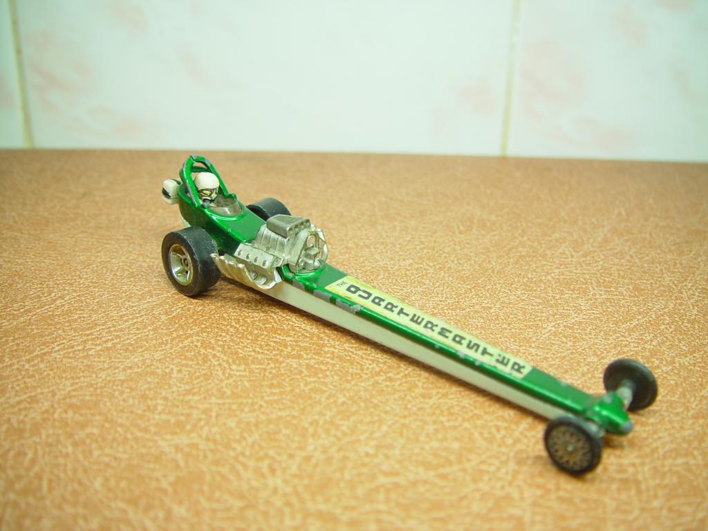 Corgi dragster 2025