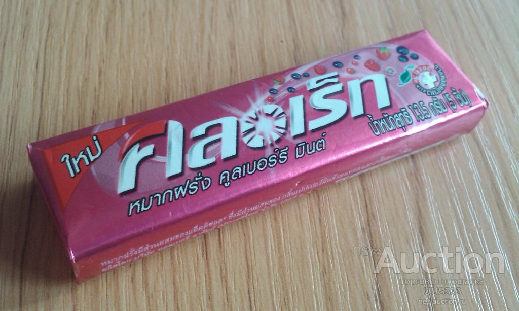 Жевательная резинка Clorets Cool Berry Mint. Тайланд