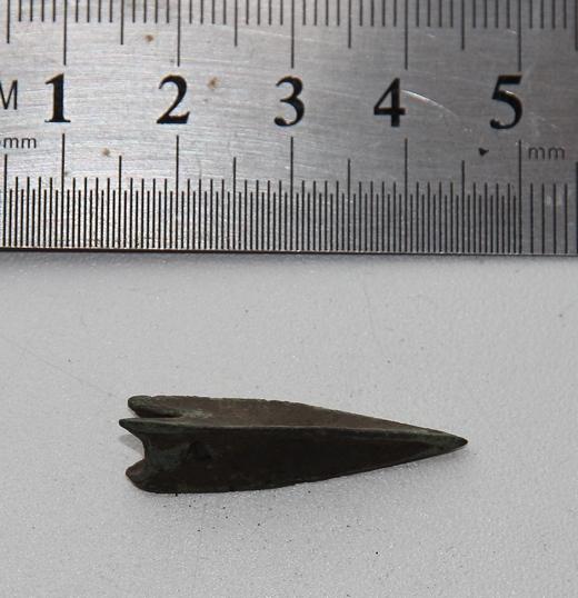 -AS-  Древний бронзовый наконечник стрелы (скифы)  (039)
