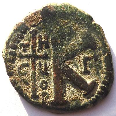 ВИЗАНТИЯ. ЮСТИНИАН I (527-565). АНТИОХИЯ. 1/2 ФОЛЛИСА.