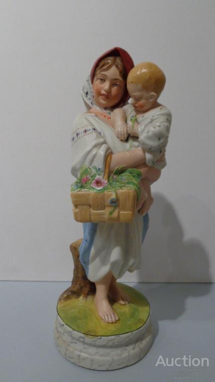 Скульптура "Наймичка" Дмитровский фарфоровый завод. СССР 1930-ые.г.г.