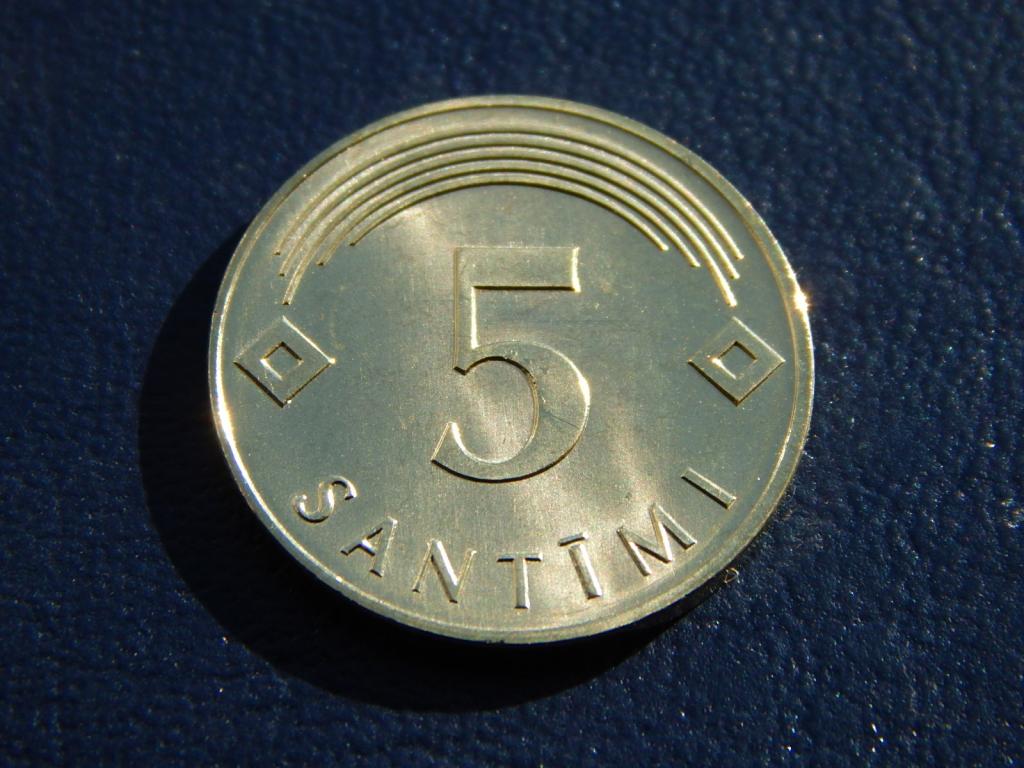 5 сантимов 2007 года Латвия UNC Р37